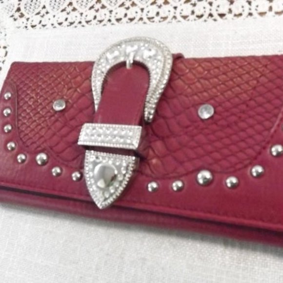 Southwestern Style Faux Leather Berry Red Wallet - Picture 3 of 7